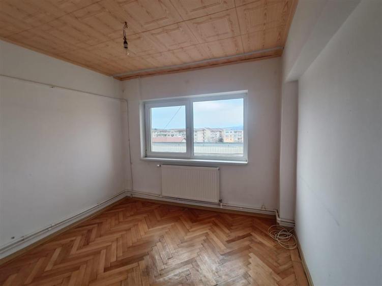 Apartament cu 3 camere decomandat în Ultracentral