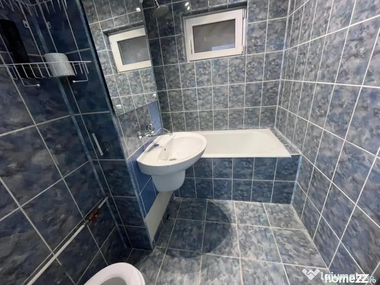 Apartament cu 3 camere semidecomandat în George Enescu