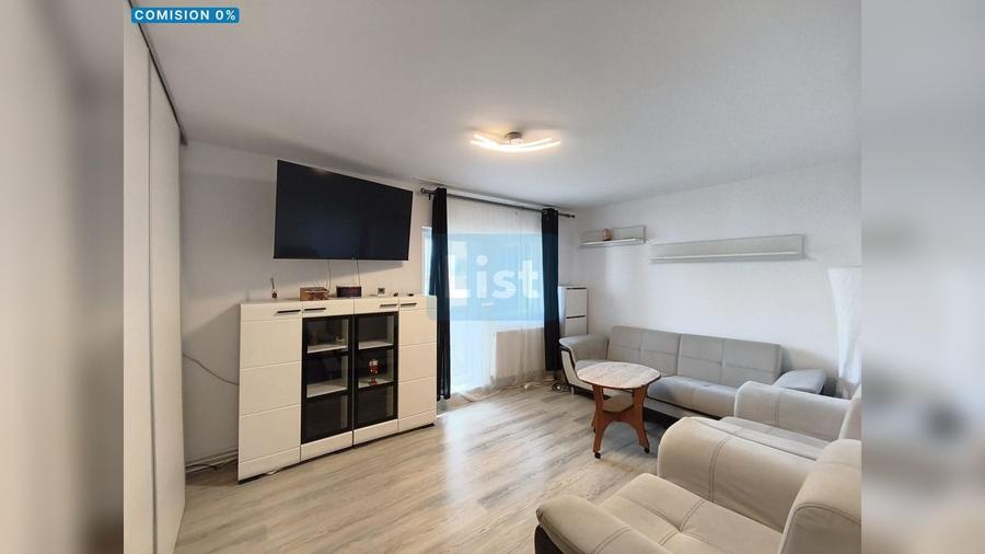 Apartament cu 3 camere decomandat în Între Lacuri