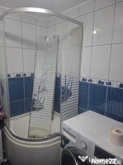 Casă cu 7 camere cu Teren 271 Mp în Central
