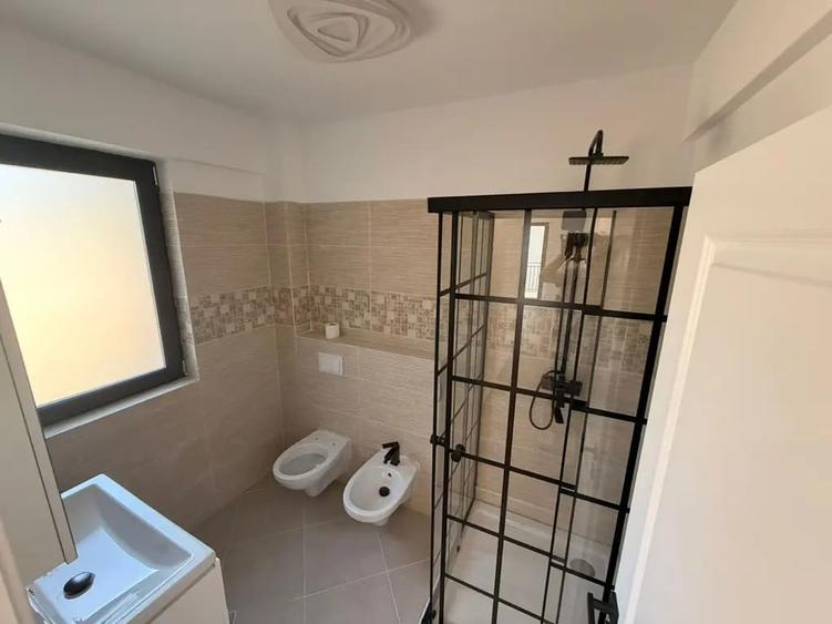 Apartament cu 3 camere decomandat în Bucium