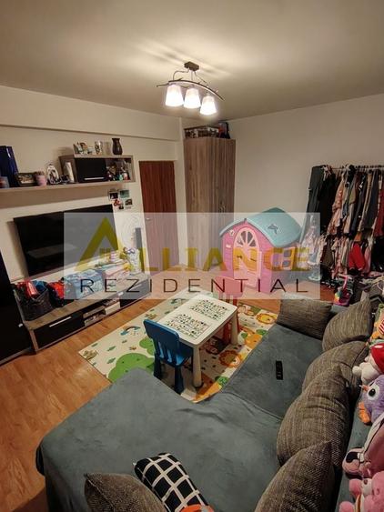 Apartament cu 2 camere decomandat, mobilat în Sud