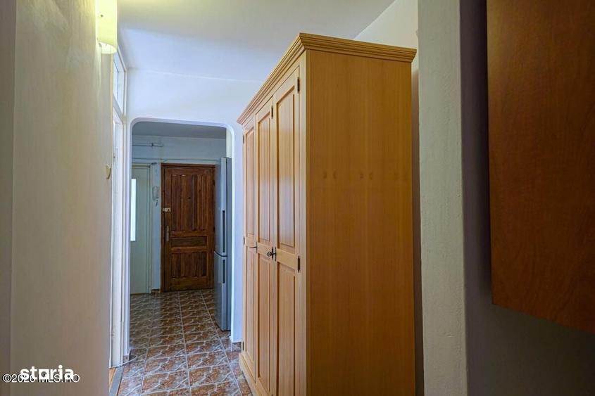 Apartament cu 3 camere decomandat în Soarelui