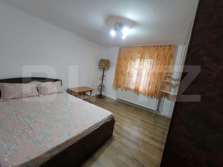 Casă cu 5 camere cu Teren 1459 Mp în Produlești