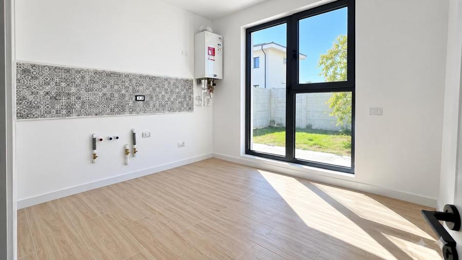 Casă cu 3 camere cu Canalizare în Clinceni