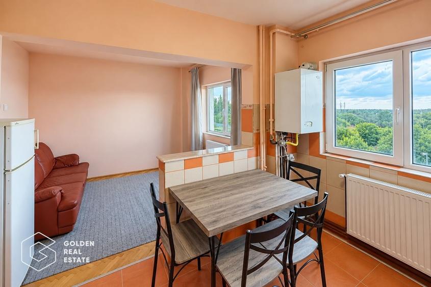 Apartament cu 4 camere semidecomandat, mobilat în Micălaca