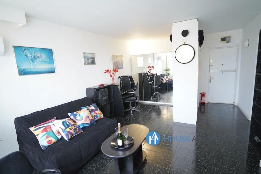 Apartament cu 2 camere, mobilat în Romană