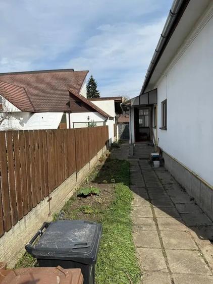 Casă cu 3 camere în Central