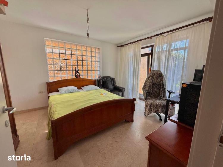 Vila cu potential rezidential sau investitie Faleza Nord 300 m de mar - 2