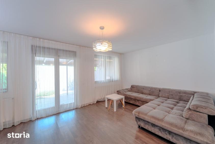 Casă cu 4 camere cu Teren 250 Mp în Palazu Mare