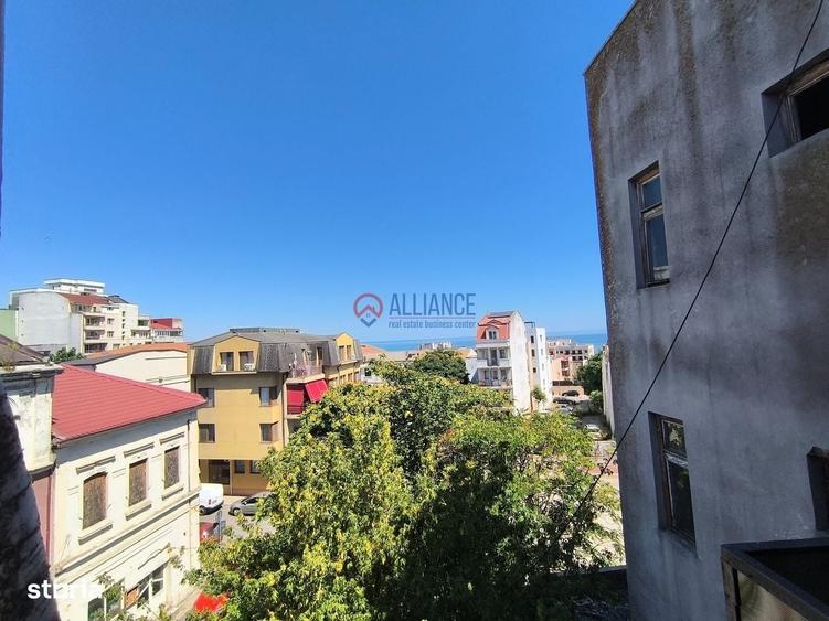 Apartament cu 3 camere semidecomandat în Peninsula