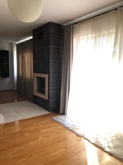 Apartament cu 3 camere decomandat în Tunari