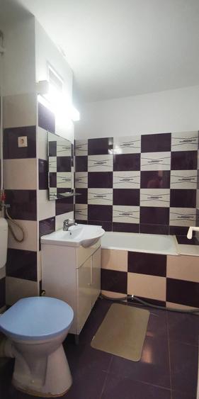 Apartament cu 2 camere decomandat în Complex Studențesc