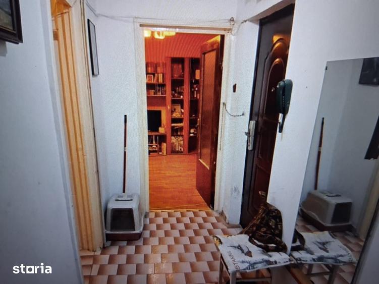 Apartament cu 2 camere semidecomandat în Pantelimon