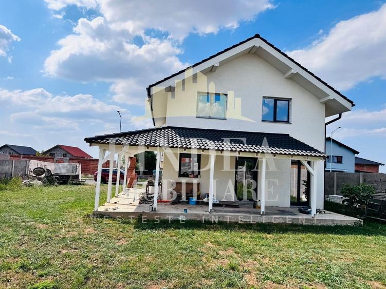 Casă individuală cu 6 camere cu Canalizare în Giarmata