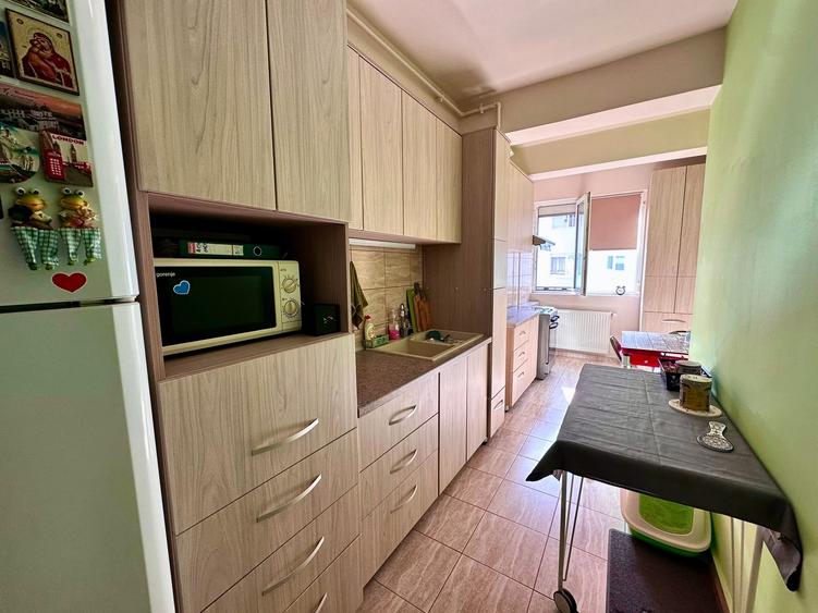 Apartament cu 2 camere decomandat în Popești-Leordeni