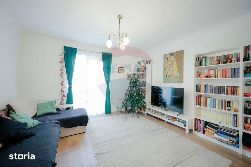 Apartament cu 2 camere decomandat, mobilat în Central