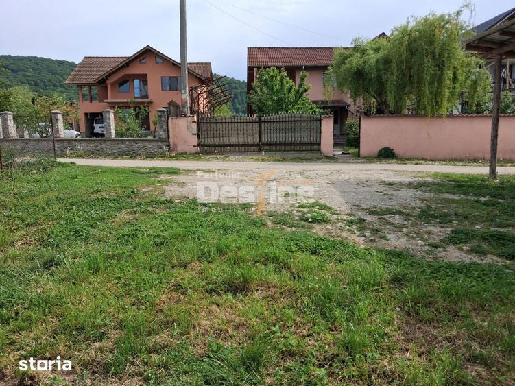Loturi teren intravilan in Daesti, cu utilitati complete, solar si gar - 7