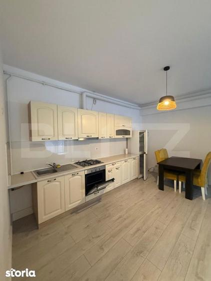 Apartament cu 3 camere decomandat în Central