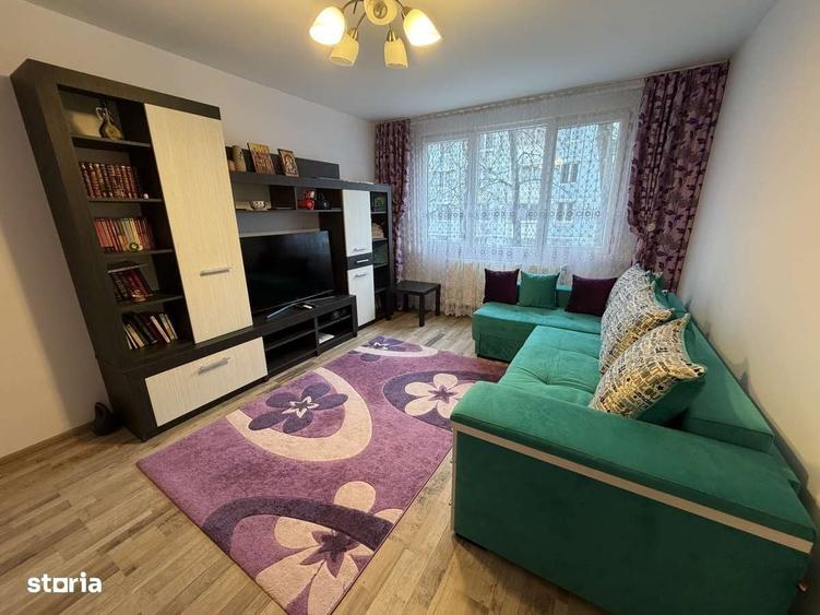 Apartament cu 4 camere în Rahova