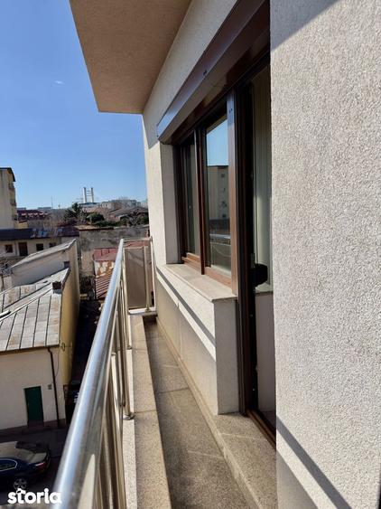 Apartament cu 3 camere, mobilat în Grivița