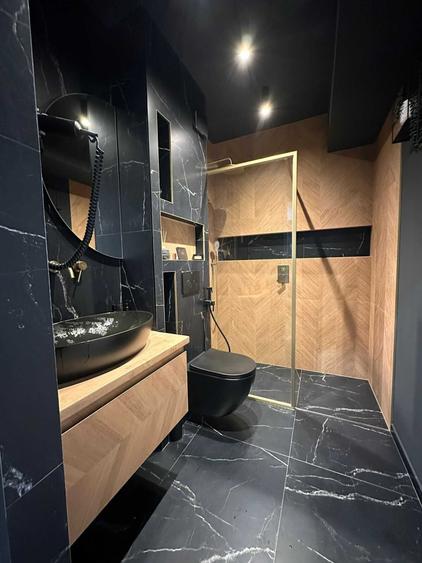 Apartament cu 3 camere decomandat în Sud