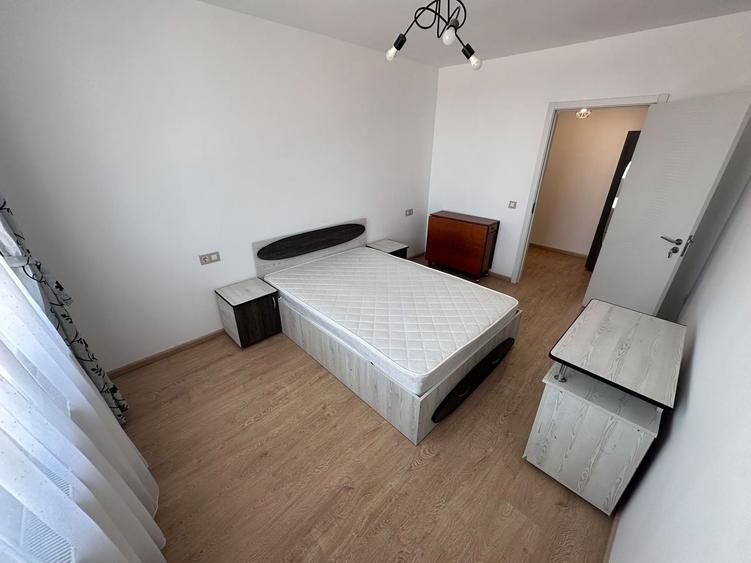 Apartament cu 2 camere decomandat, mobilat în Păcii