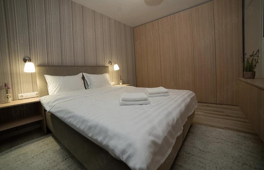 Apartament cu 3 camere decomandat în Lipovei