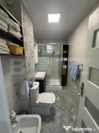 Apartament cu 4 camere decomandat în Central