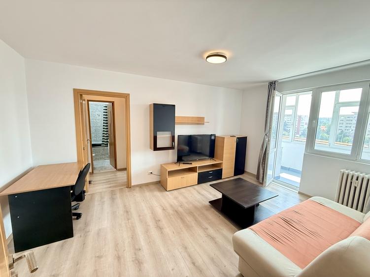 Apartament cu 2 camere semidecomandat în Grivița