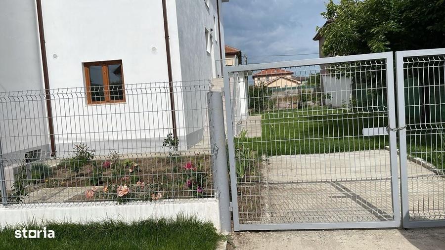 Casă cu 4 camere în Mangalia