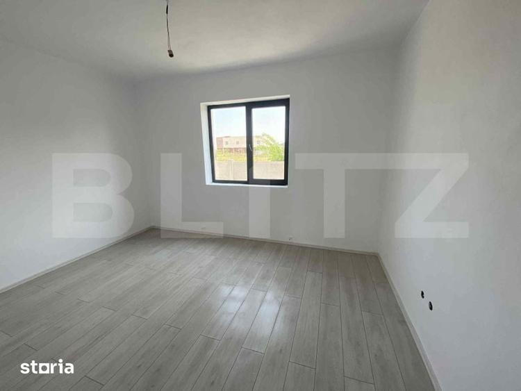 Casă cu 4 camere cu Teren 300 Mp în Malu Mare