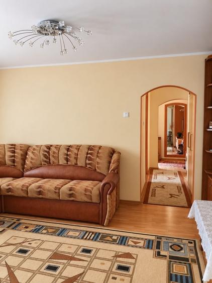 Apartament cu 3 camere semidecomandat în Burdujeni