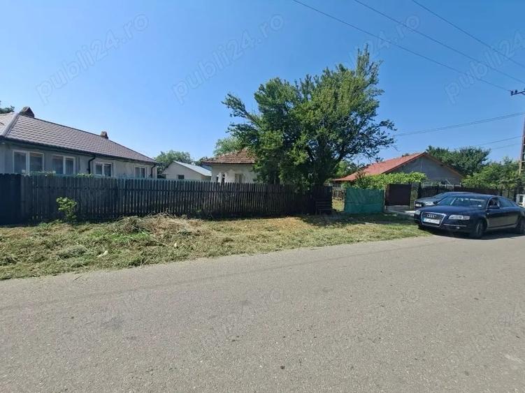 Casă cu Teren 1850 Mp în Colceag