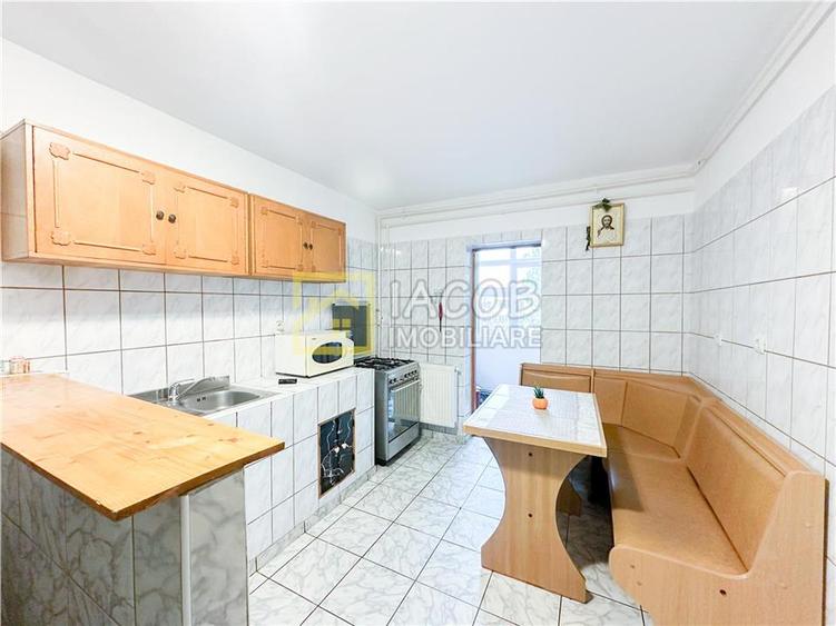 Apartament cu 2 camere decomandat în Mioriței