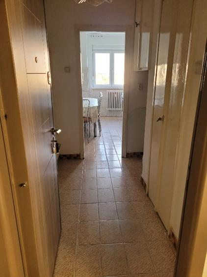 Apartament cu 2 camere semidecomandat, mobilat în Complex Studențesc
