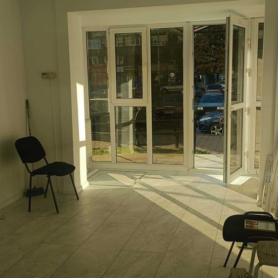 Spațiu comercial, de 25 mp, în Ultracentral