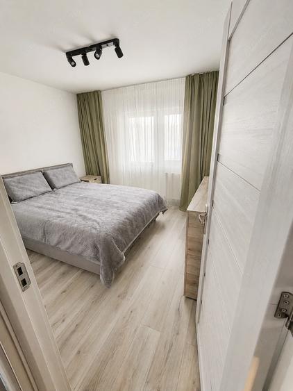 Apartament 4 camere CARACAL decomandat HCC 90 mp2 etaj 2 - 6
