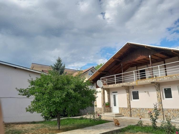Casă cu 6 camere cu Teren 433 Mp în Micro 3