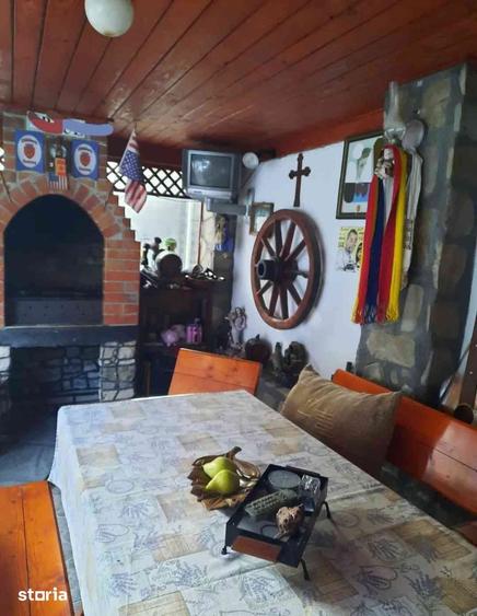 Casă cu 4 camere cu Teren 1350 Mp în Răhău