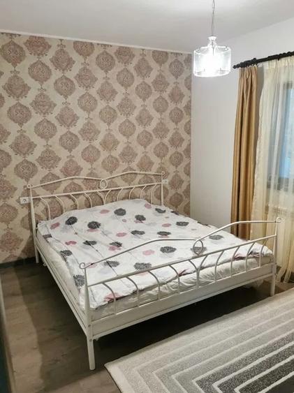 Casă individuală cu 4 camere cu Canalizare în Rediu