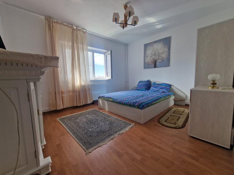 Apartament cu 2 camere decomandat în 13 Septembrie