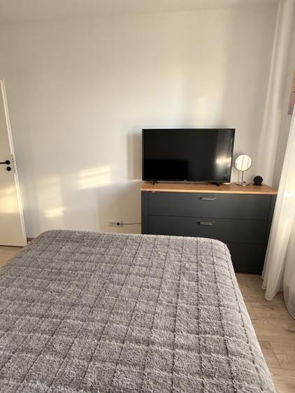 Apartament cu 2 camere decomandat, mobilat în Prelungirea Ghencea