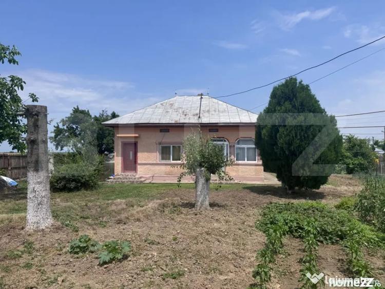 Casă cu 5 camere cu Teren 1400 Mp în Central