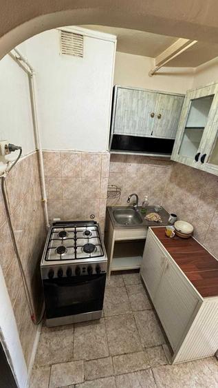 Apartament cu 2 camere semidecomandat în Tractorul