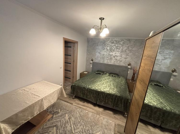 Apartament cu 2 camere semidecomandat în Podu Roș