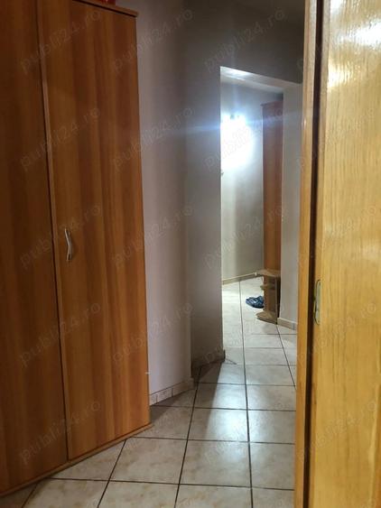 Apartament cu 3 camere decomandat, mobilat în Faleza Nord