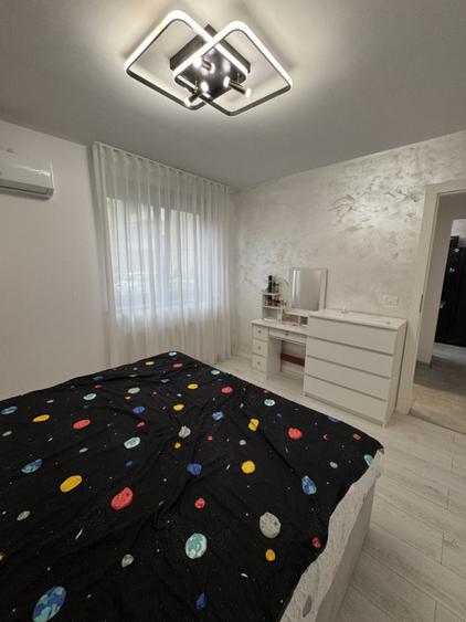 Apartament cu 2 camere semidecomandat, mobilat în 1 Mai