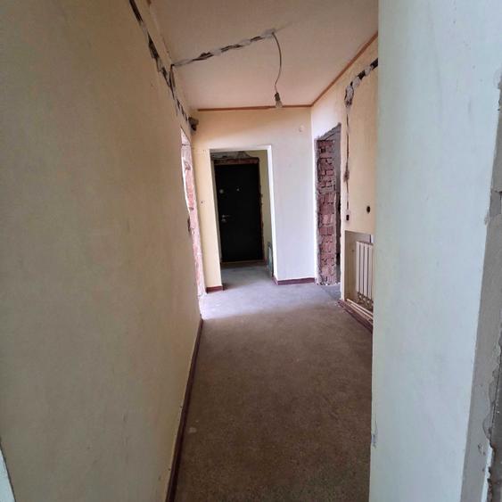 Apartament cu 3 camere decomandat în George Enescu