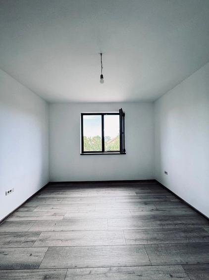 AV700 Duplex 5 camere, Chisoda, la asfalt, zona linistita, P+1E - 4